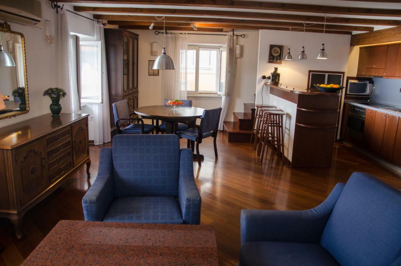Apartman Penthouse Presernovo Nabrezje